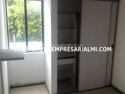 Casa de 4 alcobas en venta en Loma De Las Brujas, Envigado, 138 m² · foto 7 de 16