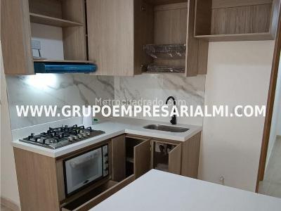 Apartamento en venta en Manrique, Medellín · foto 3 de 13