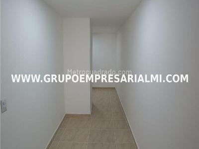 Apartamento en venta en Manrique, Medellín · foto 6 de 13