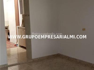 Casa de 3 alcobas en venta en La Milagrosa, Medellín, 125 m² · foto 2 de 8