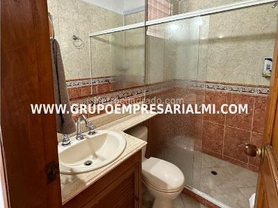 Casa de 4 alcobas en venta en Belen, Medellín, 233 m² · foto 11 de 17