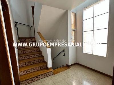 Casa de 4 alcobas en venta en Belen, Medellín, 233 m² · foto 5 de 17