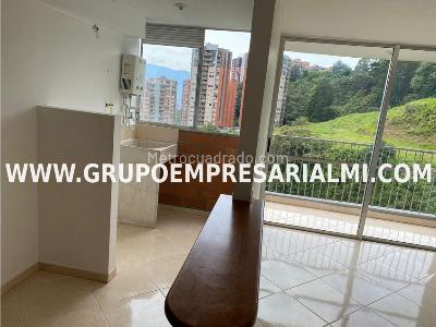 Casa de 3 alcobas en venta en Manrique, Medellín, 131 m² · foto 3 de 12