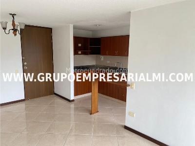 Casa de 3 alcobas en venta en Manrique, Medellín, 131 m² · foto 4 de 12