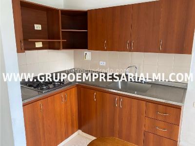 Casa de 3 alcobas en venta en Manrique, Medellín, 131 m² · foto 5 de 12