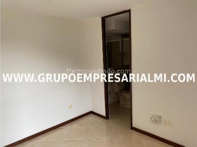 Casa de 3 alcobas en venta en Manrique, Medellín, 131 m² · foto 12 de 12