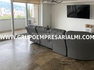Apartamento de 4 alcobas en venta en El Poblado, Medellín, 224 m² · foto 2 de 12