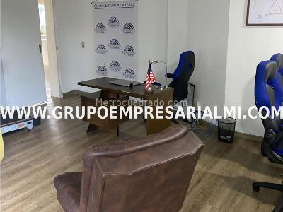 Apartamento de 4 alcobas en venta en El Poblado, Medellín, 224 m² · foto 3 de 12