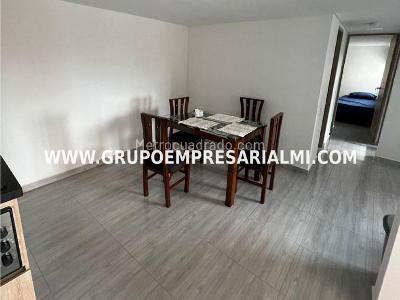 Apartamento de 2 alcobas en venta en Las Lomitas, Sabaneta, 60 m² · foto 3 de 13
