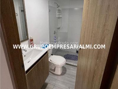 Apartamento de 2 alcobas en venta en Las Lomitas, Sabaneta, 60 m² · foto 11 de 13