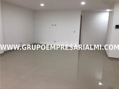 Apartamento en arriendo en La Castellana, Medellín · foto 2 de 14