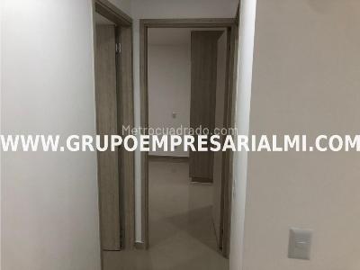 Apartamento en arriendo en La Castellana, Medellín · foto 3 de 14