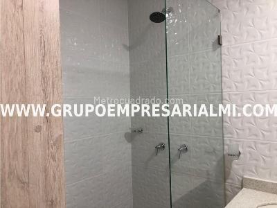 Apartamento en arriendo en La Castellana, Medellín · foto 11 de 14