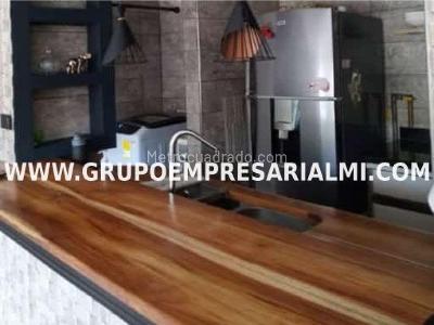 Apartamento de 3 alcobas en venta en Valerias, Bello, 66 m² · foto 2 de 12
