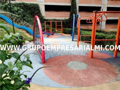 Apartamento de 3 alcobas en venta en Valerias, Bello, 66 m² · foto 9 de 12