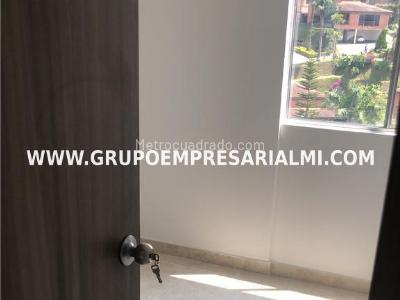 Apartamento de 3 alcobas en venta en La Doctora, Sabaneta, 60 m² · foto 2 de 4