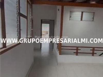 Casa de 5 alcobas en venta en Aranjuez, Medellín, 157 m² · foto 7 de 13