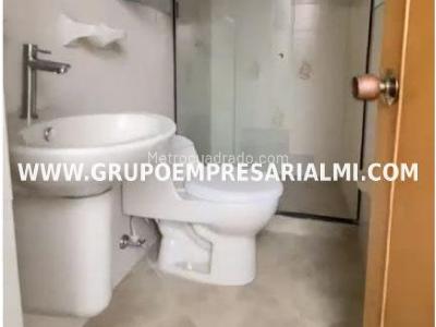 Casa de 5 alcobas en venta en Aranjuez, Medellín, 157 m² · foto 11 de 13
