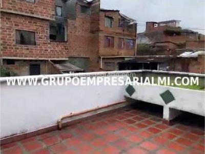 Casa de 5 alcobas en venta en Aranjuez, Medellín, 157 m² · foto 13 de 13