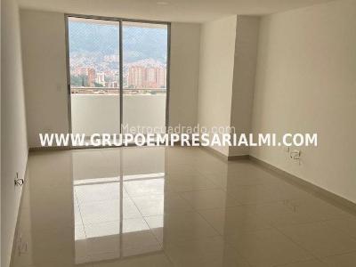 Apartamento de 3 alcobas en venta en Cabañas, Bello, 90 m² · foto 2 de 15