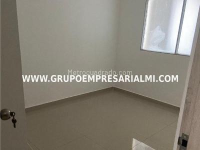 Apartamento de 3 alcobas en venta en Cabañas, Bello, 90 m² · foto 8 de 15