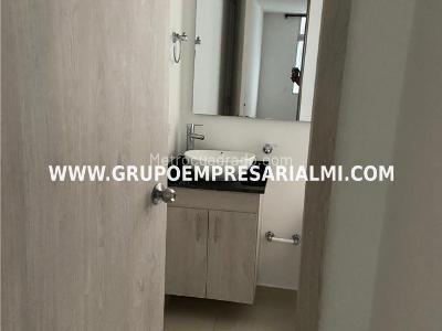 Apartamento de 3 alcobas en venta en Cabañas, Bello, 90 m² · foto 12 de 15