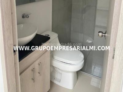Apartamento de 3 alcobas en venta en Cabañas, Bello, 90 m² · foto 13 de 15