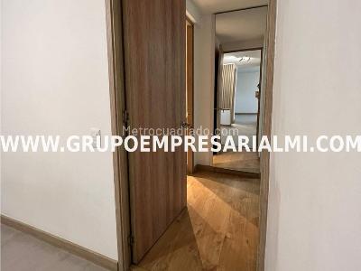 Apartamento de 3 alcobas en venta en San Jose, Sabaneta, 87 m² · foto 4 de 8