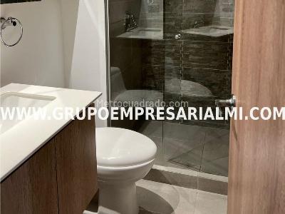 Apartamento de 3 alcobas en venta en San Jose, Sabaneta, 87 m² · foto 7 de 8