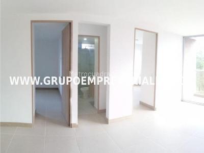Apartamento de 2 alcobas en venta en El Rosal, Rionegro, 66 m² · foto 2 de 14