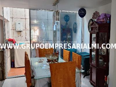 Casa de 5 alcobas en venta en El Trianon, Envigado, 226 m² · foto 6 de 18