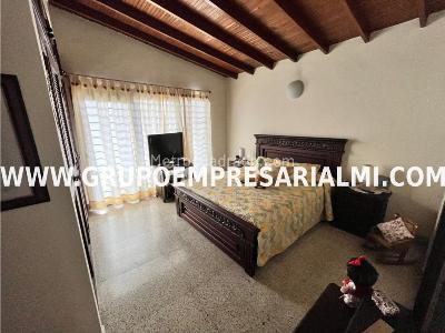 Casa de 4 alcobas en venta en Laureles, Medellín, 172 m² · foto 7 de 12