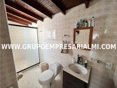 Casa de 4 alcobas en venta en Laureles, Medellín, 172 m² · foto 8 de 12