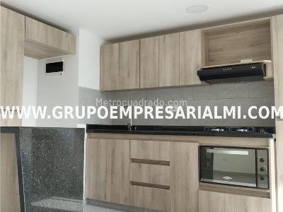 Apartamento de 3 alcobas en venta en Las Lomitas, Sabaneta, 60 m² · foto 3 de 16