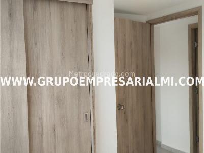 Apartamento de 3 alcobas en venta en Las Lomitas, Sabaneta, 60 m² · foto 11 de 16