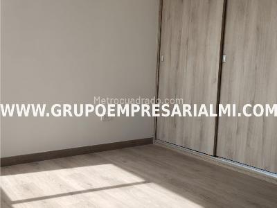 Apartamento de 3 alcobas en venta en Las Lomitas, Sabaneta, 60 m² · foto 12 de 16