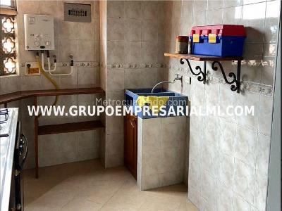Apartamento de 3 alcobas en venta en Boston, Medellín, 73 m² · foto 7 de 10