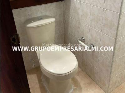 Apartamento de 3 alcobas en venta en Boston, Medellín, 73 m² · foto 8 de 10