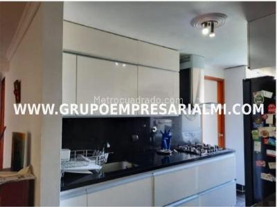 Apartamento de 3 alcobas en venta en El Poblado, Medellín, 101 m² · foto 3 de 4