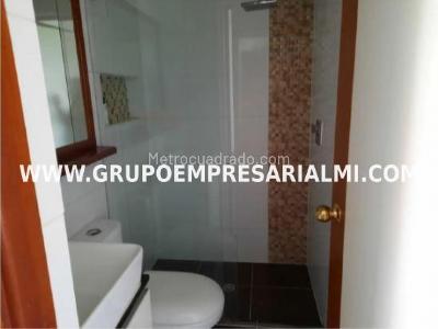 Apartamento de 3 alcobas en venta en El Poblado, Medellín, 101 m² · foto 4 de 4