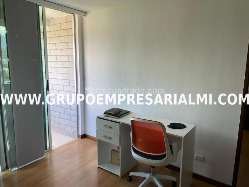 Cozy 1BR Studio with Balcony in El Poblado - 5