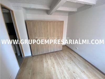 Apartamento de 3 alcobas en venta en Las Lomitas, Sabaneta, 60 m² · foto 5 de 8