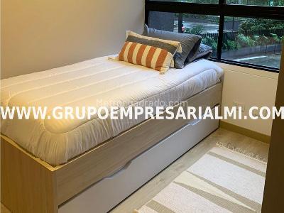 Apartamento de 2 alcobas en arriendo en El Poblado, Medellín, 70 m² · foto 3 de 10