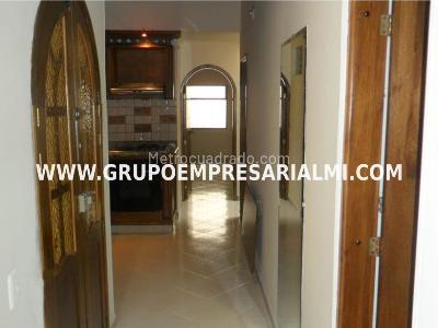Casa de 2 alcobas en venta en Prado Centro, Medellín, 130 m² · foto 4 de 16