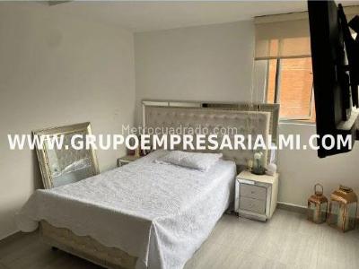 Apartamento de 2 alcobas en venta en Cabañas, Bello, 65 m² · foto 5 de 12