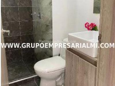 Apartamento de 2 alcobas en venta en Cabañas, Bello, 65 m² · foto 8 de 12