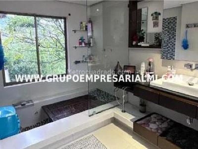 Apartamento de 3 alcobas en venta en Cabañas, Bello, 580 m² · foto 12 de 12