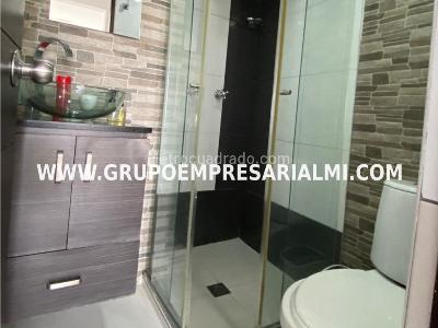 Apartaestudio en arriendo en Villa Hermosa, Medellín, 37 m² · foto 10 de 11