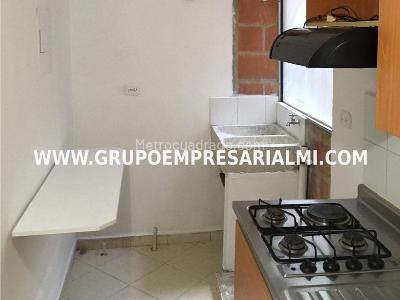 Apartamento en venta en Boston, Medellín · foto 3 de 5