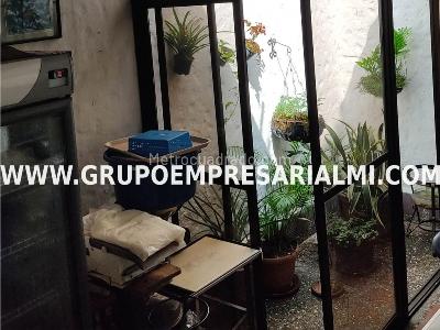 Casa de 4 alcobas en venta en Estadio, Medellín, 220 m² · foto 14 de 16